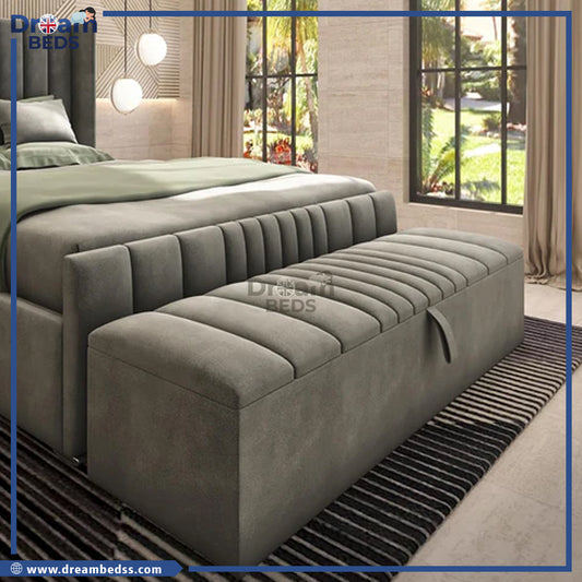 2025 Manhattan Style Blanket Box